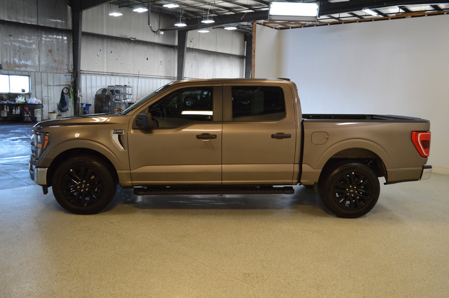 Used 2023 Ford F150 XLT image 6
