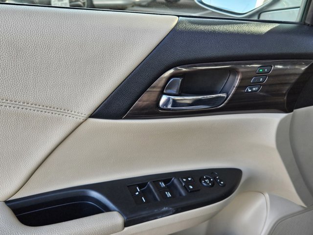 Used 2017 Honda Accord EX-L image 8