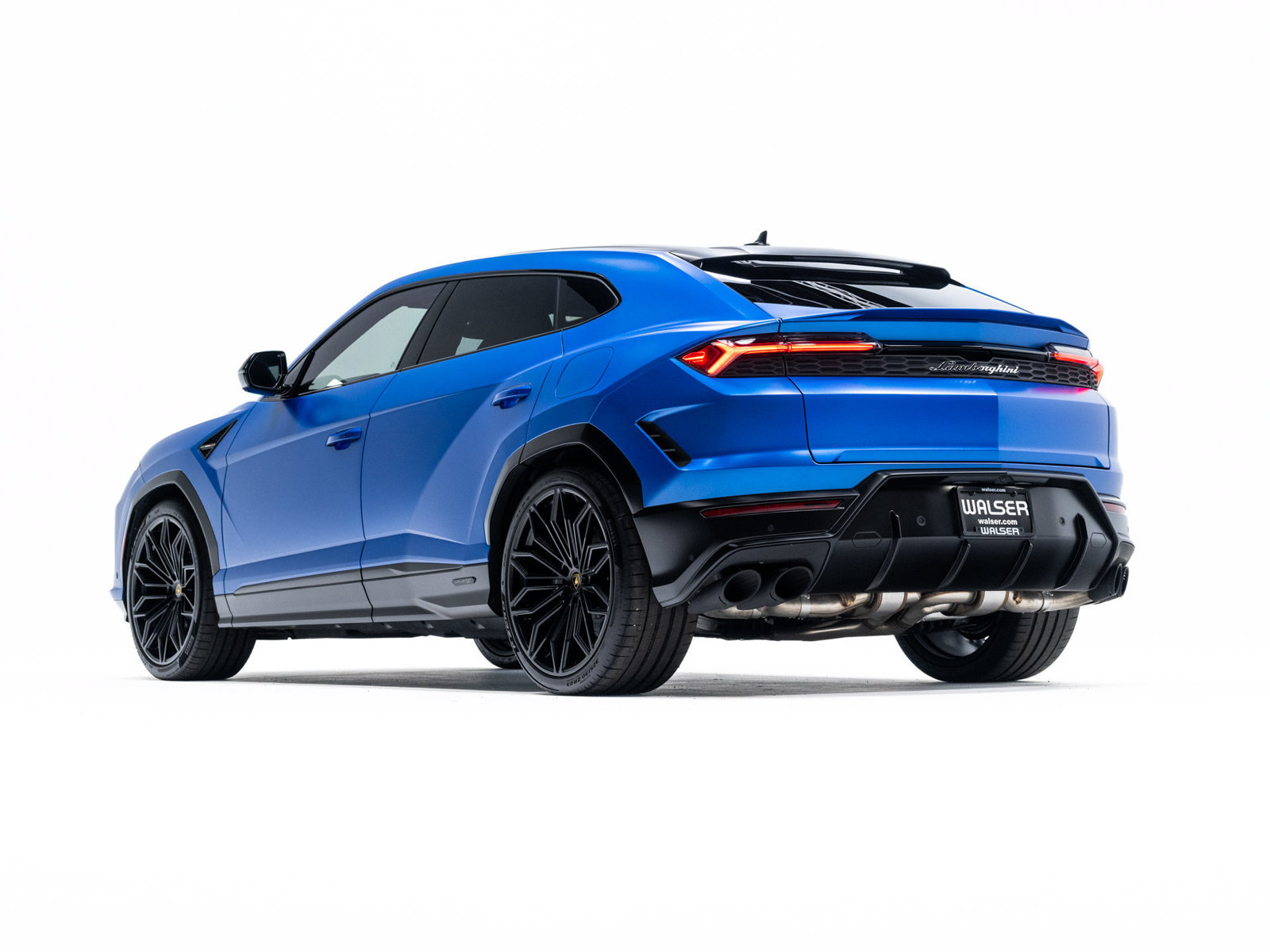 Used 2025 Lamborghini Urus SE AWD/4WD image 4
