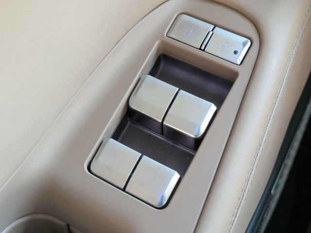 Certified 2025 Lincoln Navigator Black Label AWD/4WD image 26