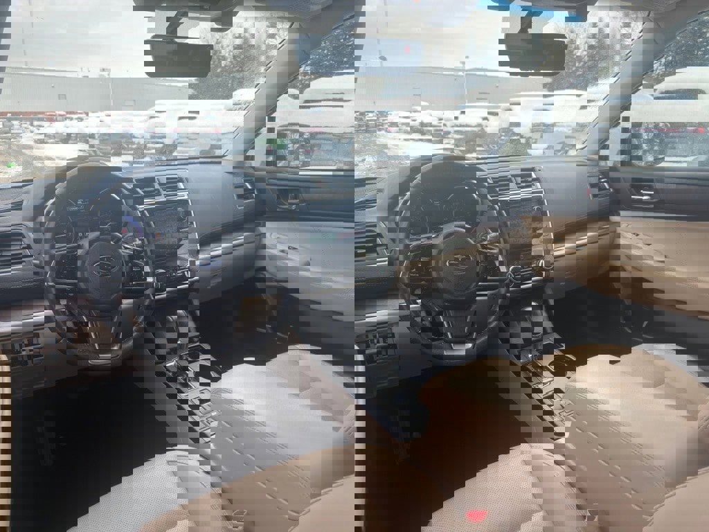 Used 2019 Subaru Outback 3.6R Limited image 16