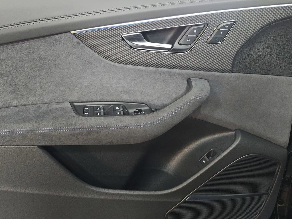 New 2026 Audi RS Q8 performance image 18