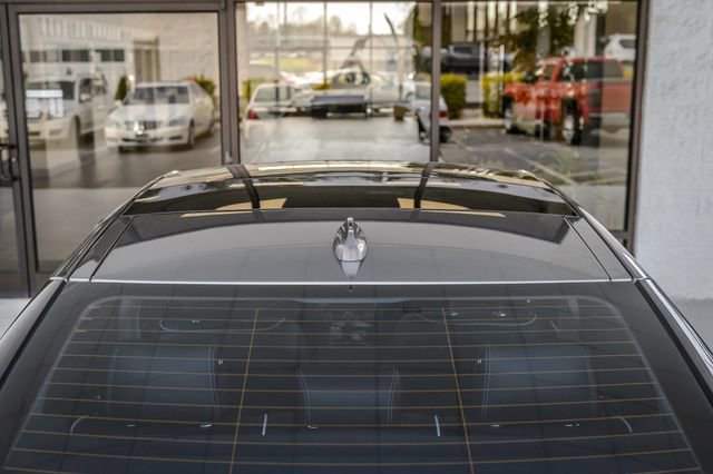 Used 2018 Jaguar XJ R-Sport RWD image 10