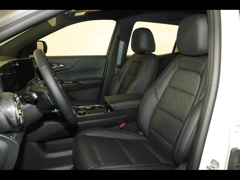 Used 2026 Chevrolet Equinox LT w/ Convenience Package II image 21