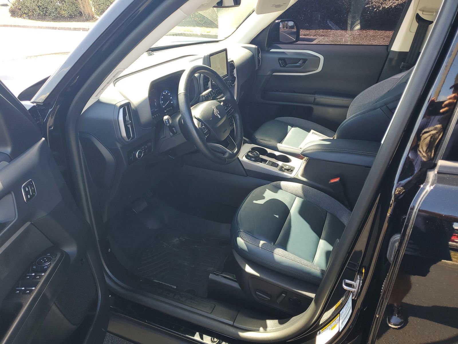 Certified 2023 Ford Bronco Sport Outer Banks w/ Tech Package AWD/4WD image 16