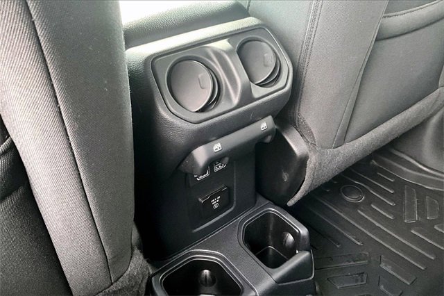 Used 2021 Jeep Gladiator Willys image 35