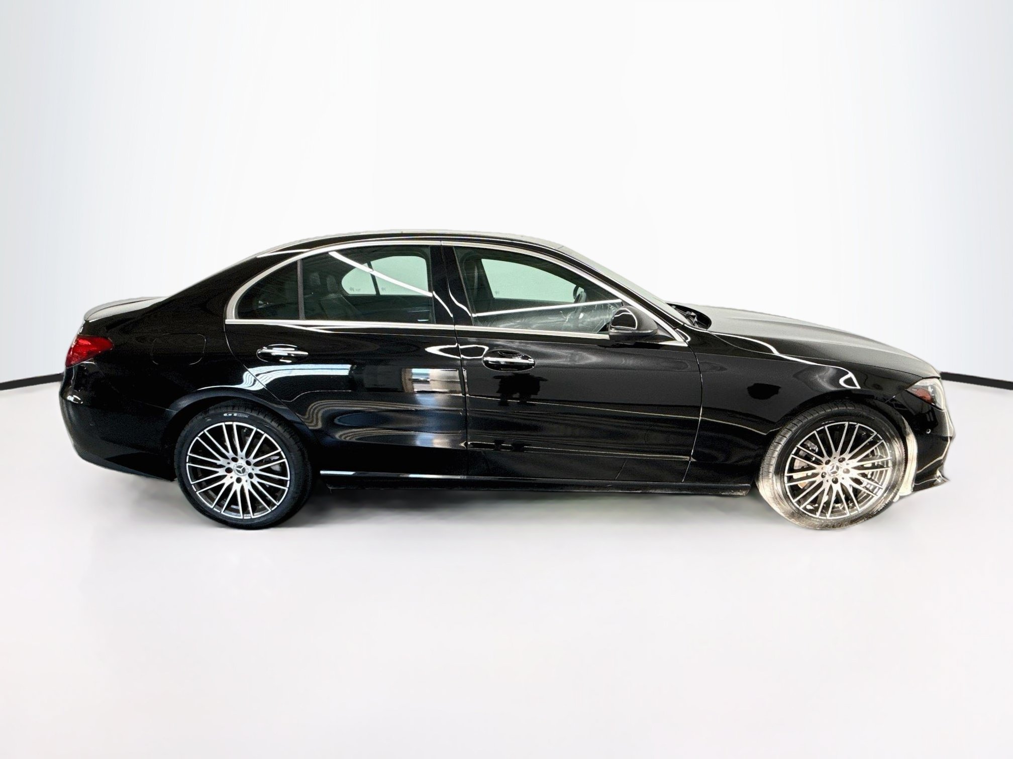 Used 2024 Mercedes-Benz C 300 Sedan image 10