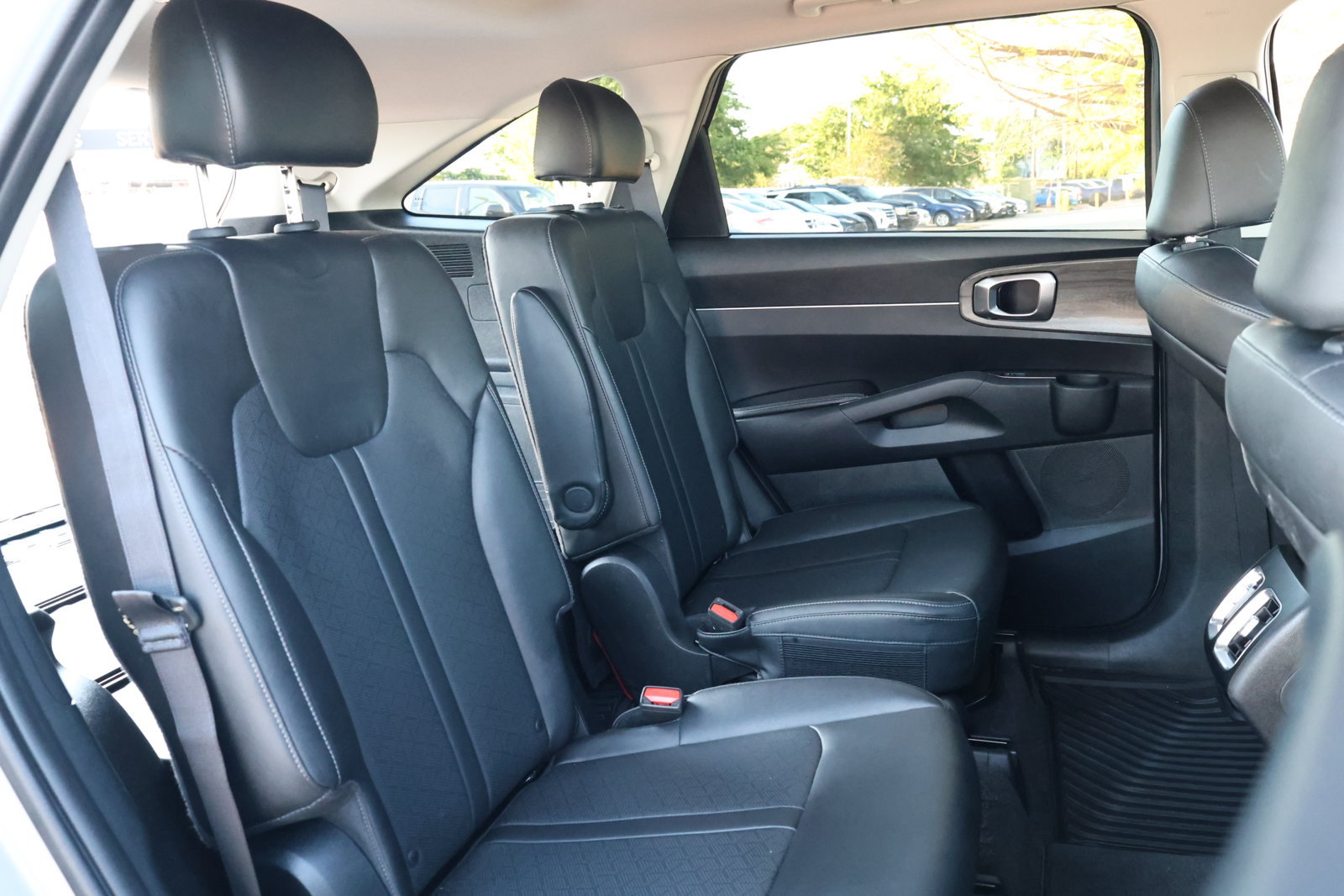 Used 2022 Kia Sorento EX w/ Panoramic Sunroof Package FWD image 33