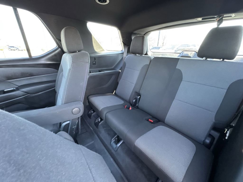 Used 2023 Chevrolet Traverse LT image 23