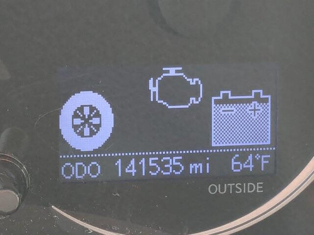 Used 2013 Lexus CT 200h w/ Premium Pkg w/Backup Camera FWD image 22