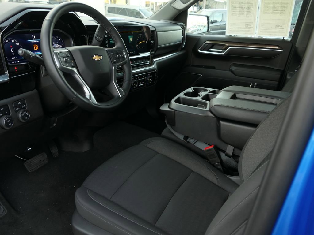 Used 2025 Chevrolet Silverado 1500 LT image 14