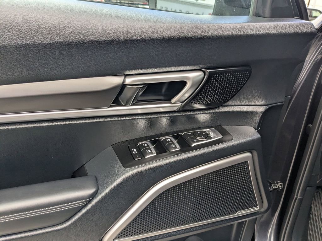 Used 2025 Kia Telluride S AWD/4WD image 15