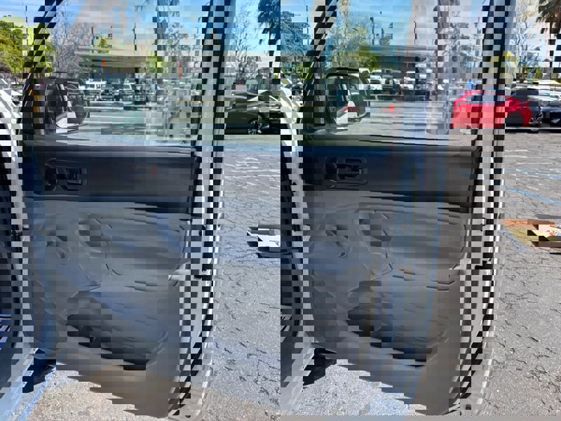 Used 2014 Toyota Tacoma 2WD Regular Cab image 9