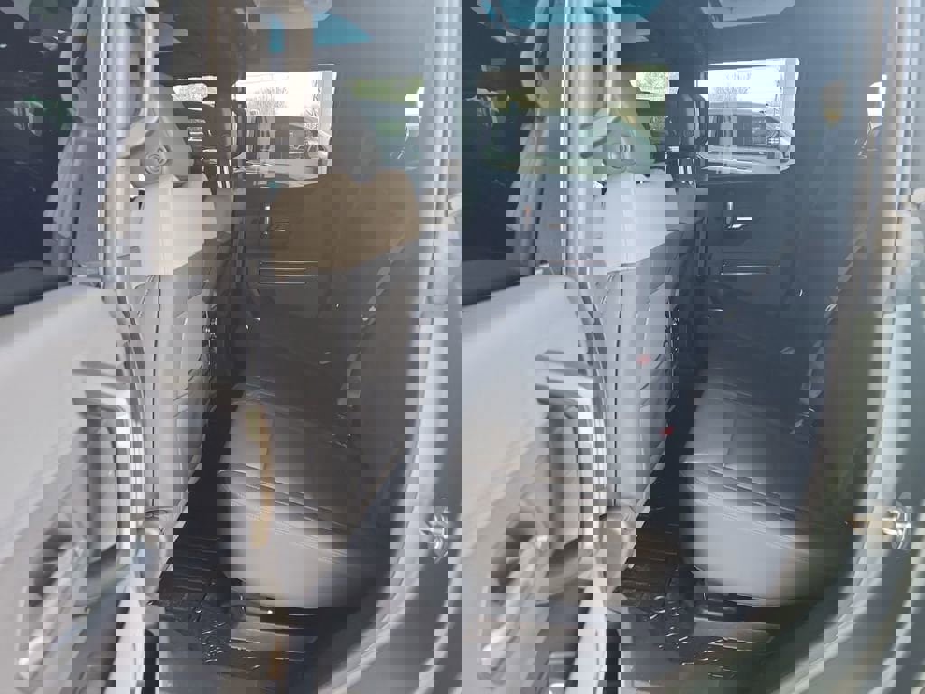 Used 2024 GMC Hummer EV 3X image 25