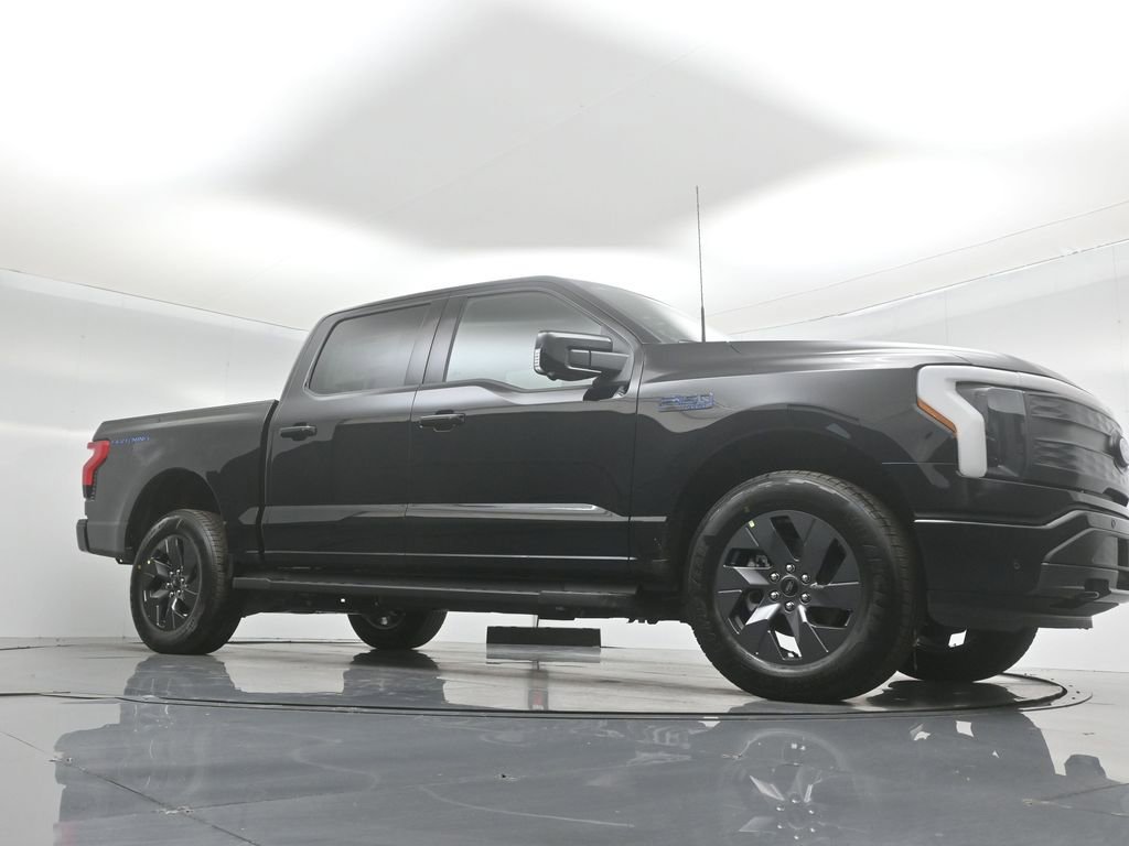 New 2025 Ford F150 Lightning Lariat image 3