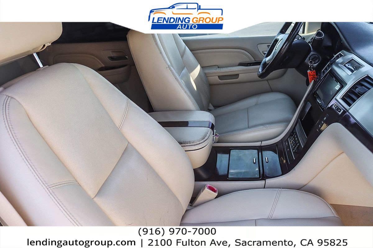 Used 2007 Cadillac Escalade AWD w/ Information Package image 15