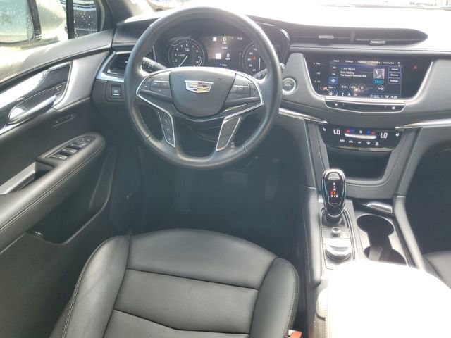Certified 2023 Cadillac XT5 Premium Luxury w/ Technology Package FWD image 16