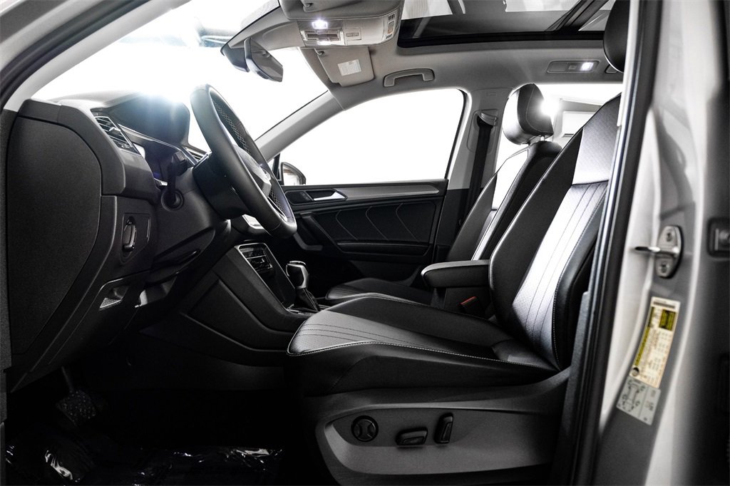 Used 2022 Volkswagen Tiguan SE image 4