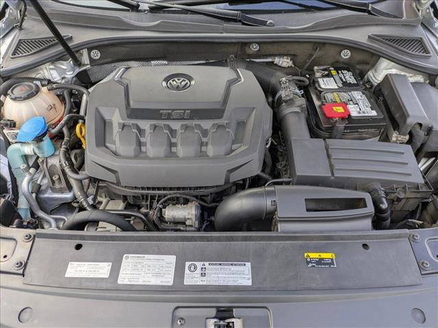 Used 2018 Volkswagen Passat 2.0T SEL Premium image 23