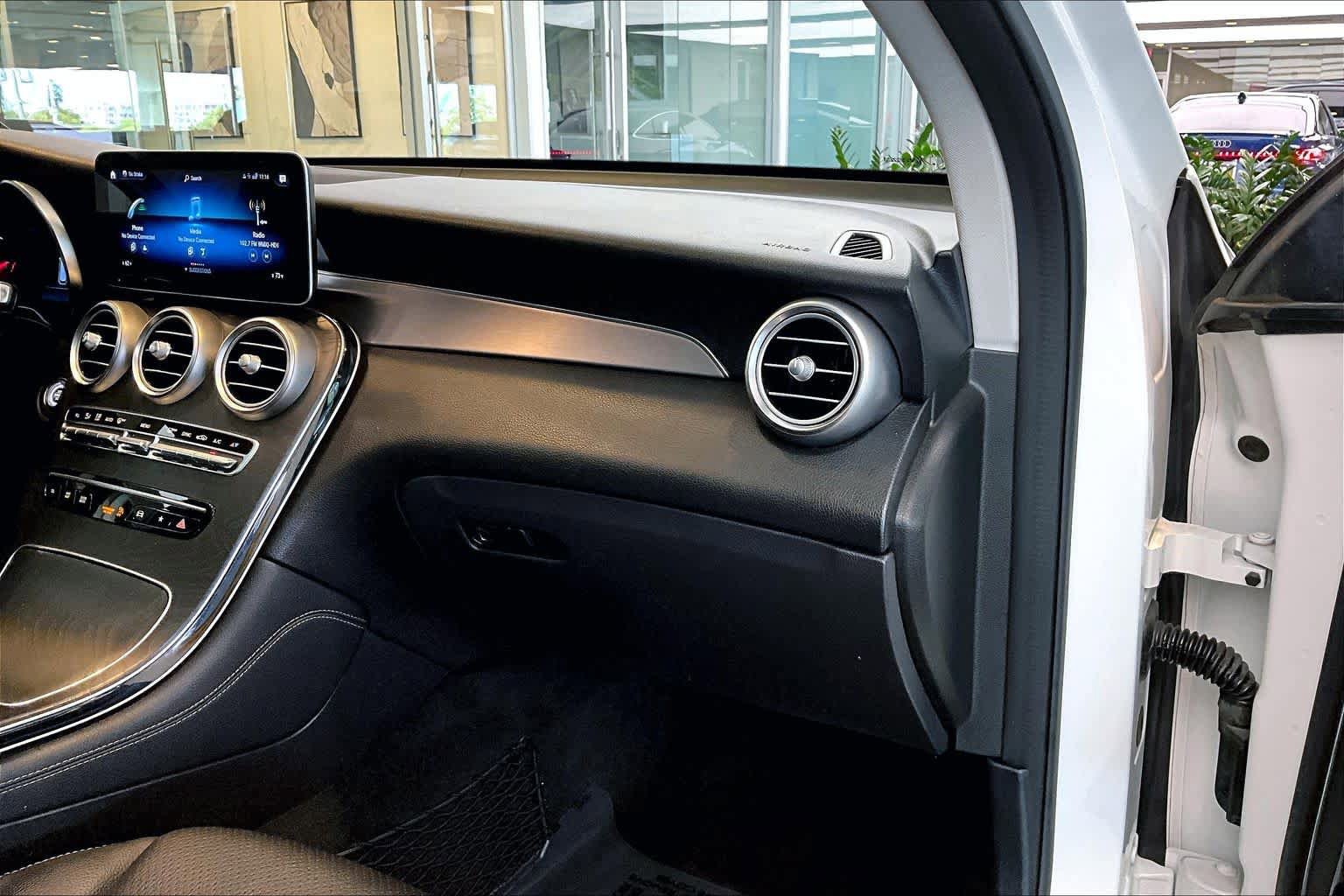 Used 2020 Mercedes-Benz GLC 300 4MATIC image 19