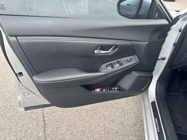 Used 2022 Nissan Sentra SV FWD image 23