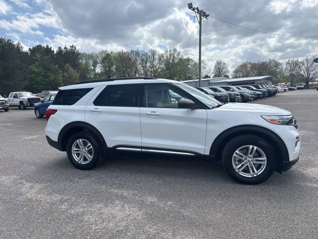 Used 2021 Ford Explorer XLT w/ Equipment Group 202A image 12