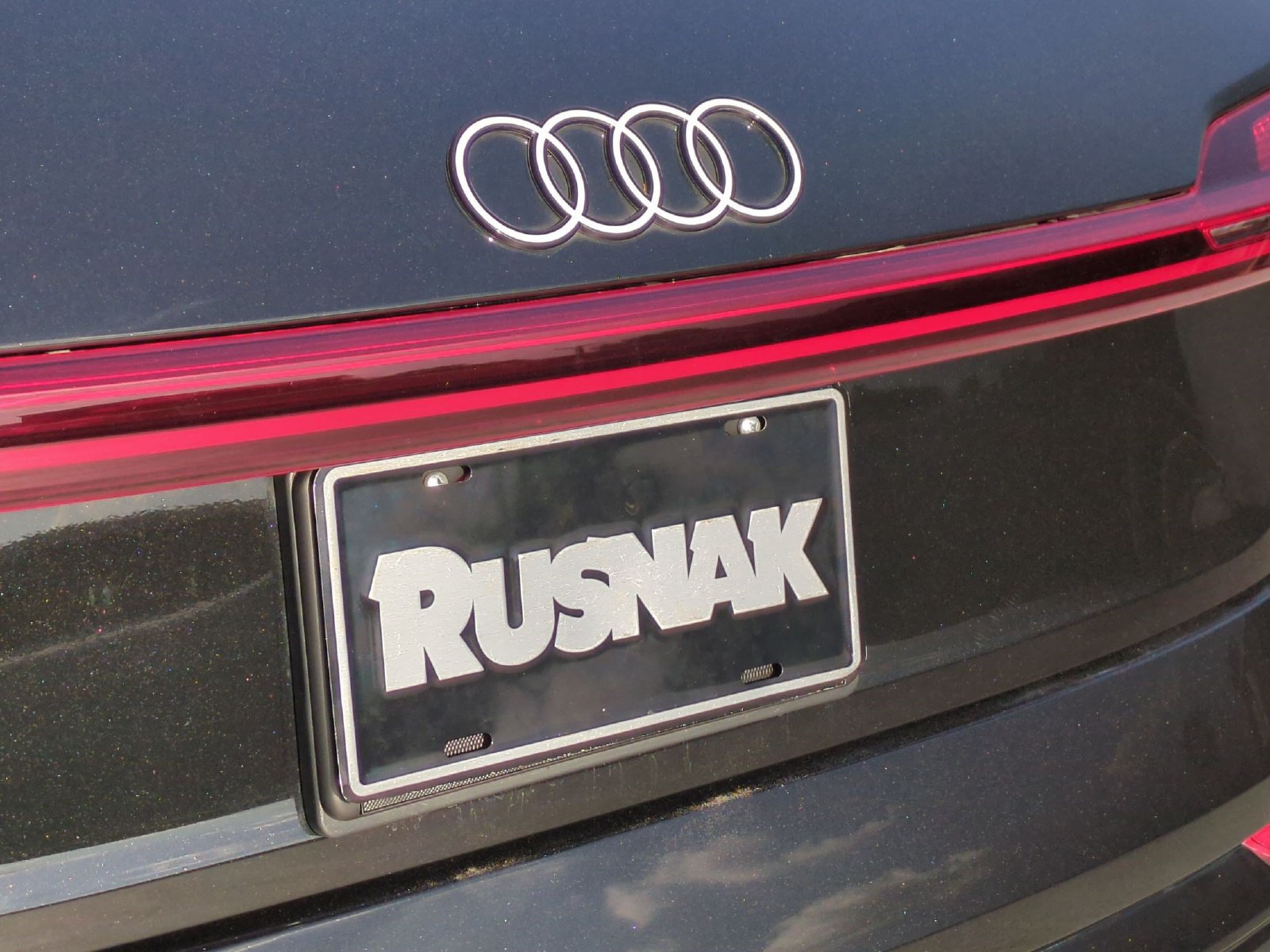 Used 2024 Audi Q8 e-tron Premium Plus w/ Premium Plus Package AWD/4WD image 19