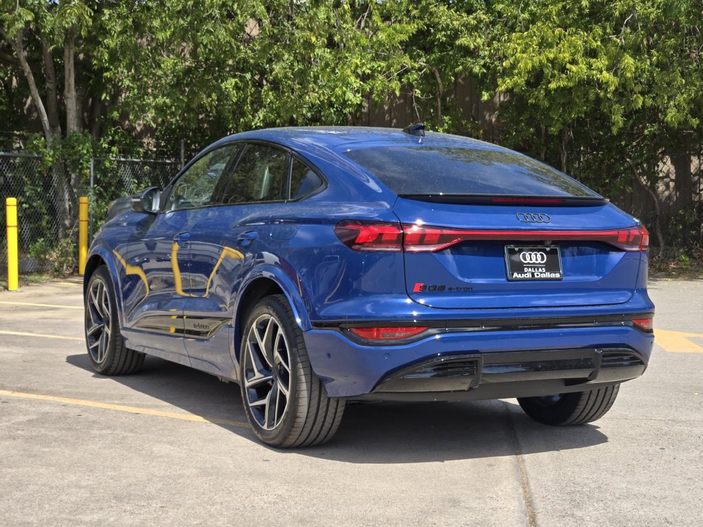New 2027 Audi SQ6 e-tron Prestige AWD/4WD image 11