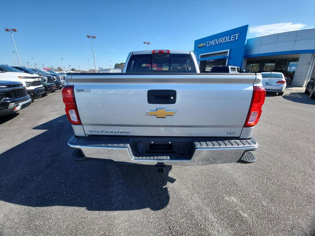 Certified 2018 Chevrolet Silverado 1500 LTZ w/ Sport Package image 30