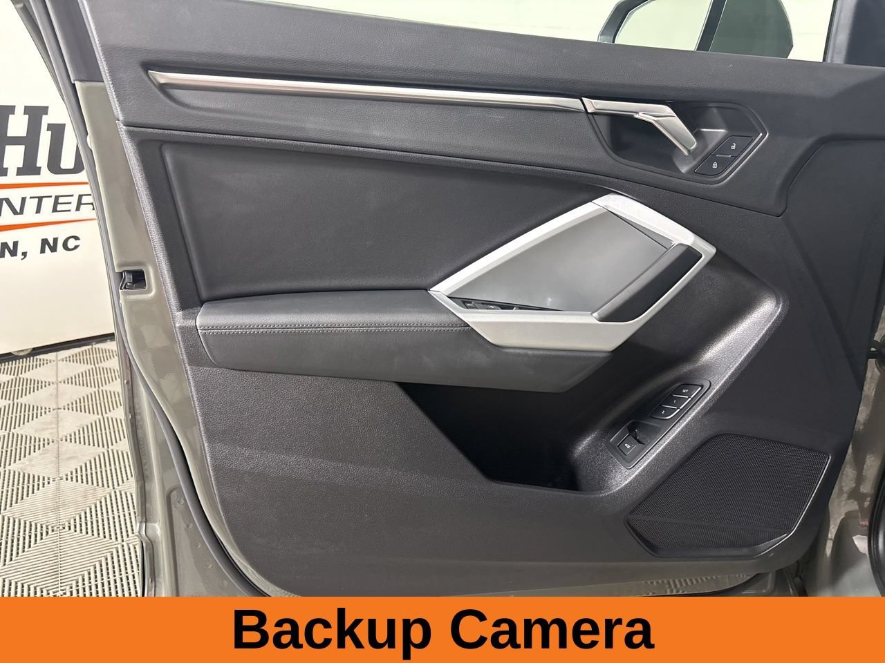 Used 2022 Audi Q3 2.0T Premium w/ Convenience Package AWD/4WD image 9