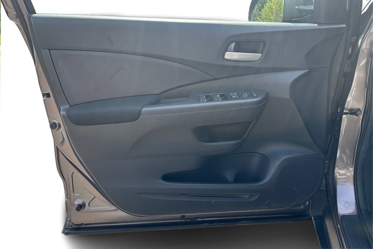 Used 2014 Honda CR-V LX image 18