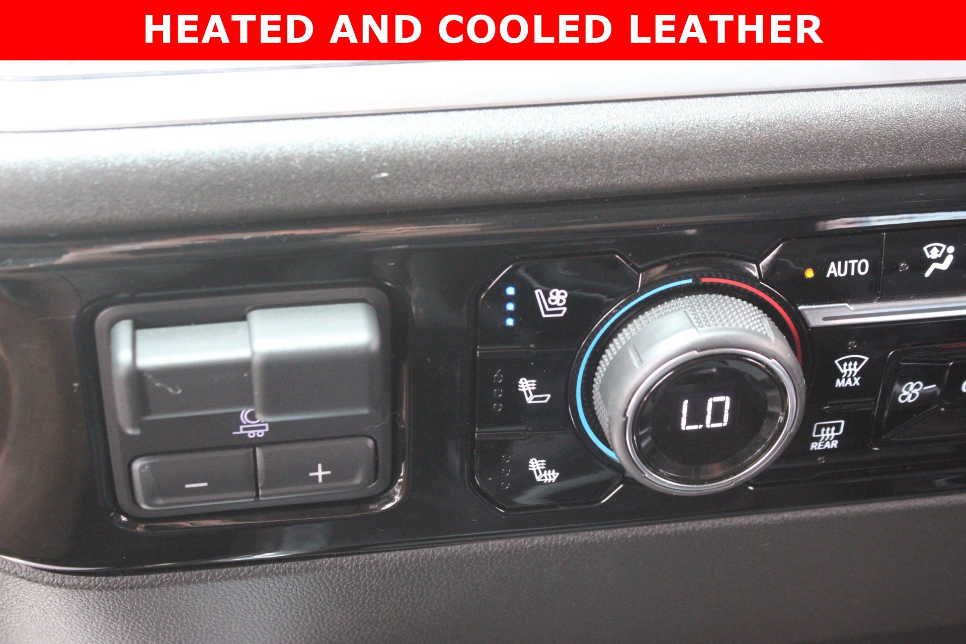 Used 2022 Chevrolet Silverado 1500 LTZ AWD/4WD image 23