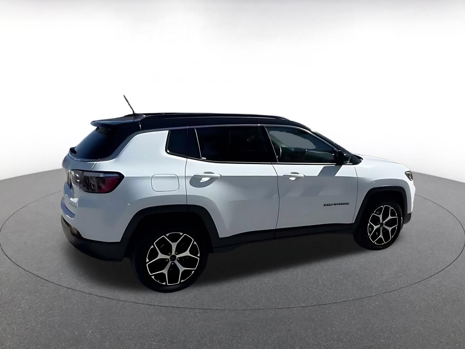 Used 2025 Jeep Compass Limited AWD/4WD image 14