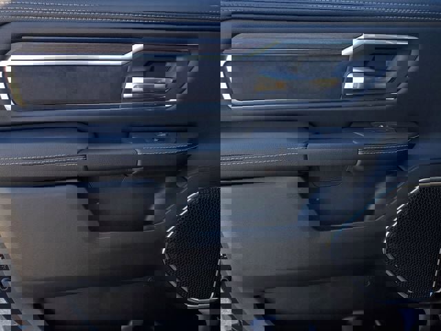 New 2026 RAM 1500 Laramie AWD/4WD image 18