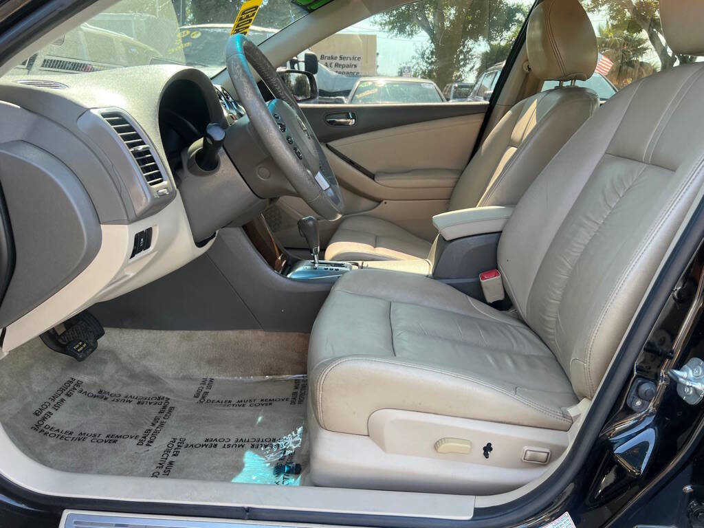 Used 2012 Nissan Altima 2.5 SL w/ 2.5SL Pkg FWD image 10