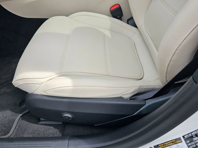 New 2025 Mercedes-Benz C 300 4MATIC Sedan image 18