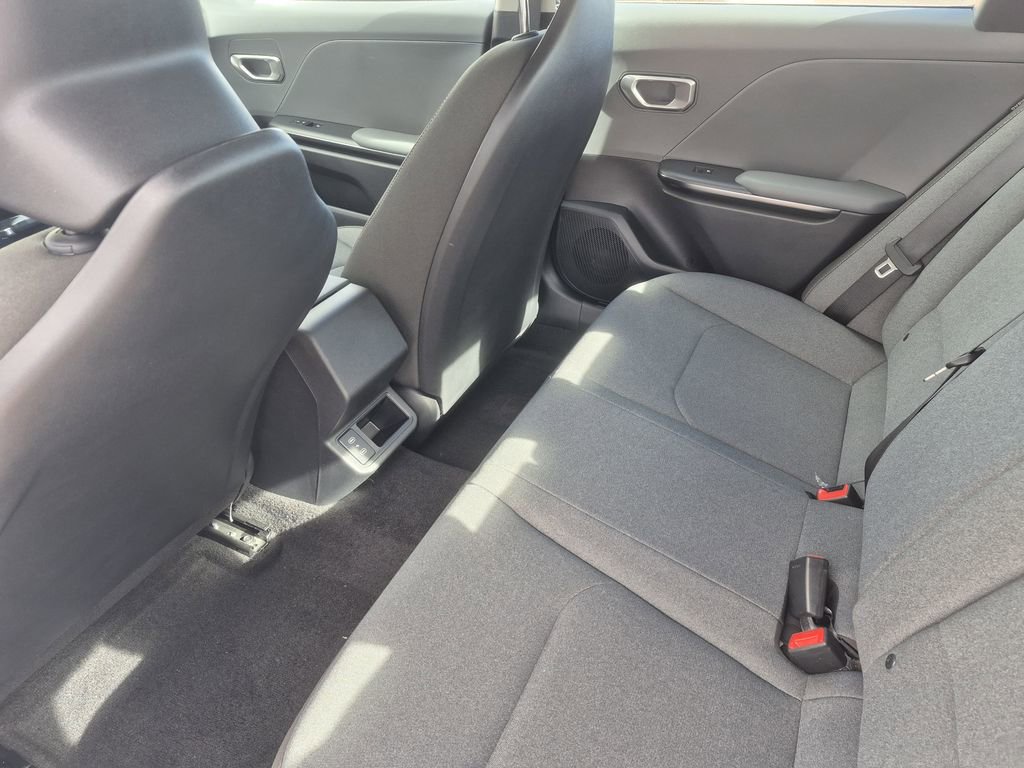 New 2026 Kia K4 FWD image 12