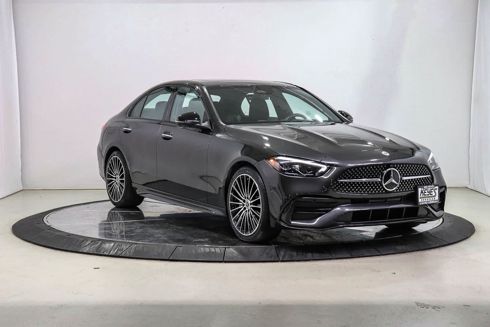 Used 2023 Mercedes-Benz C 300 Sedan image 5