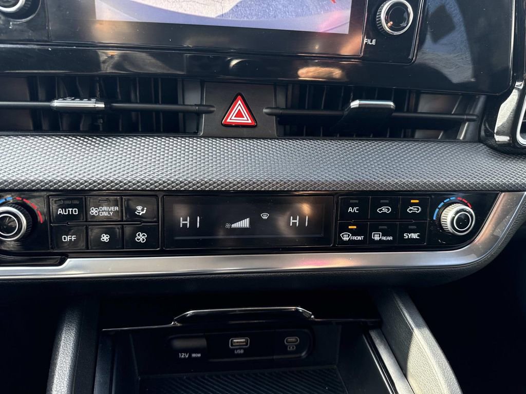 Used 2024 Kia Sportage LX image 24