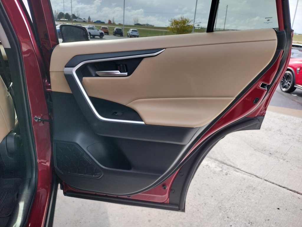 Used 2025 Toyota RAV4 XLE Premium image 24