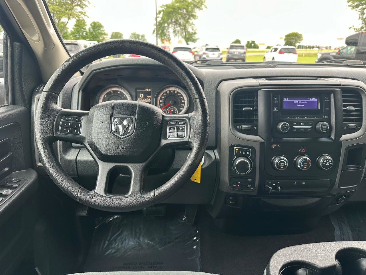 Used 2017 RAM 1500 ST w/ SXT Appearance Group AWD/4WD image 3