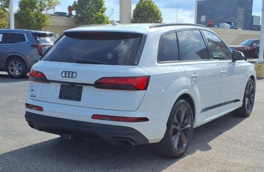 Used 2025 Audi Q7 3.0T Prestige image 3