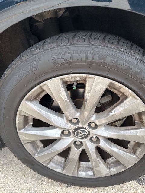 Used 2019 Toyota Camry LE image 28