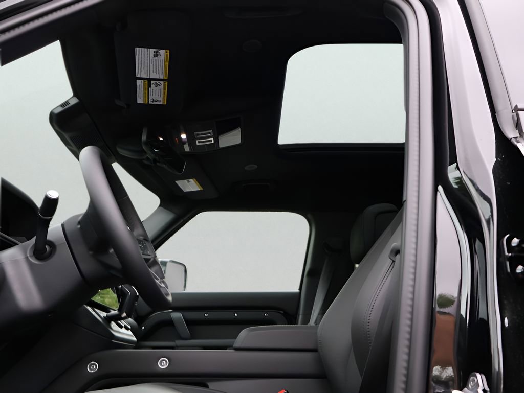 New 2026 Land Rover Defender 110 X-Dynamic SE AWD/4WD image 35