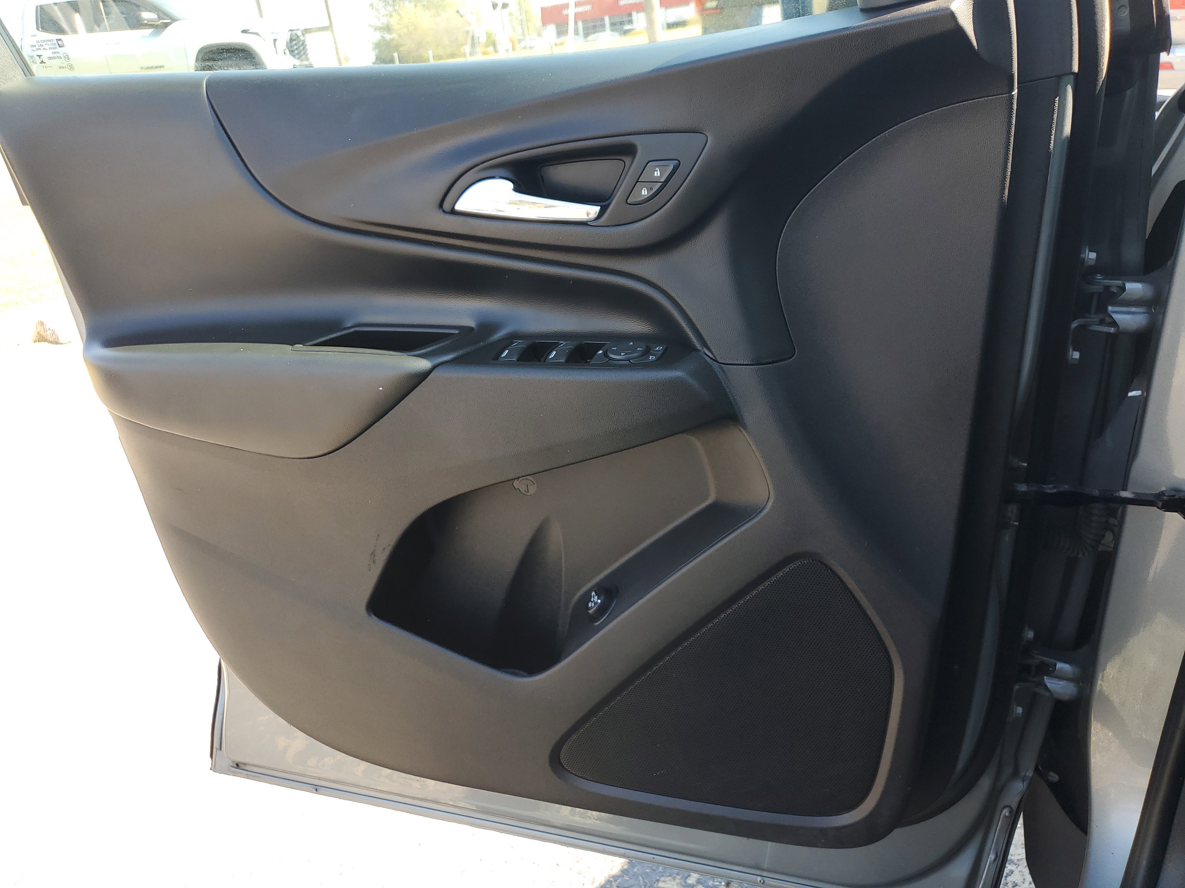 Used 2024 Chevrolet Equinox LT image 29