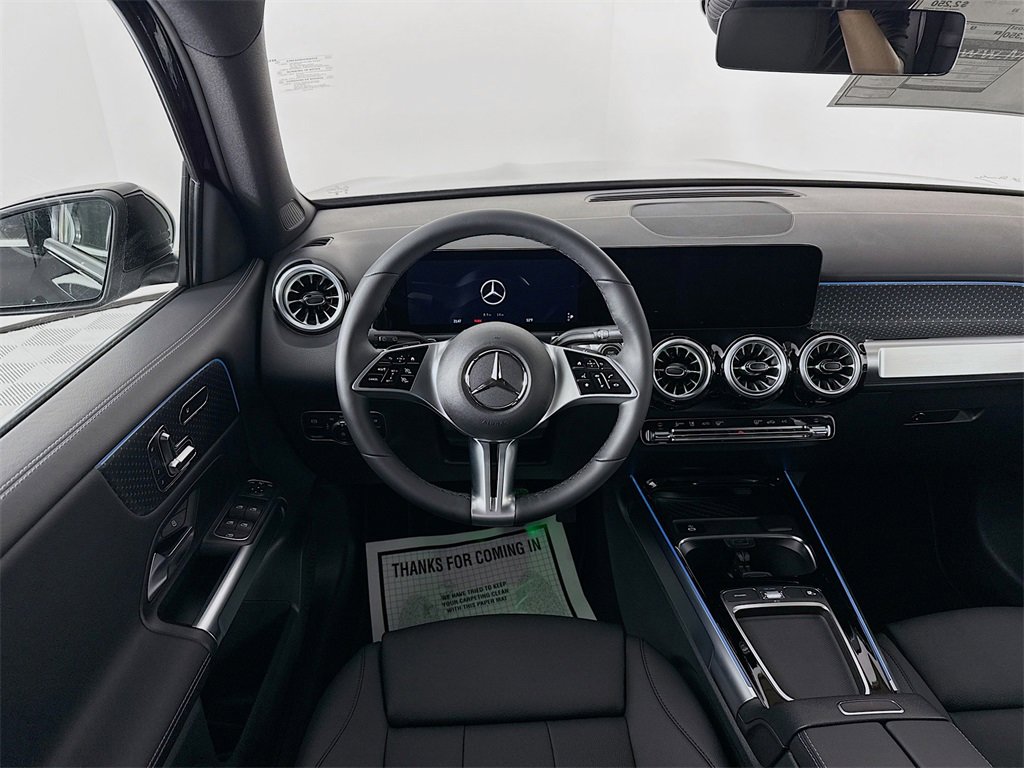 Used 2025 Mercedes-Benz GLB 250 4MATIC image 20