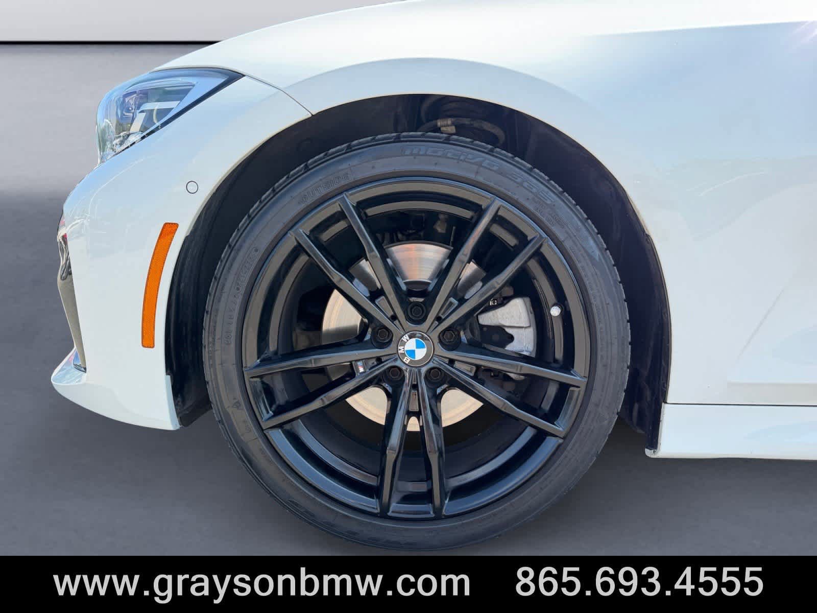 Used 2021 BMW 330i Sedan w/ M Sport Package RWD image 9