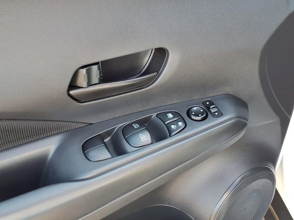 Used 2024 Nissan Kicks S image 4