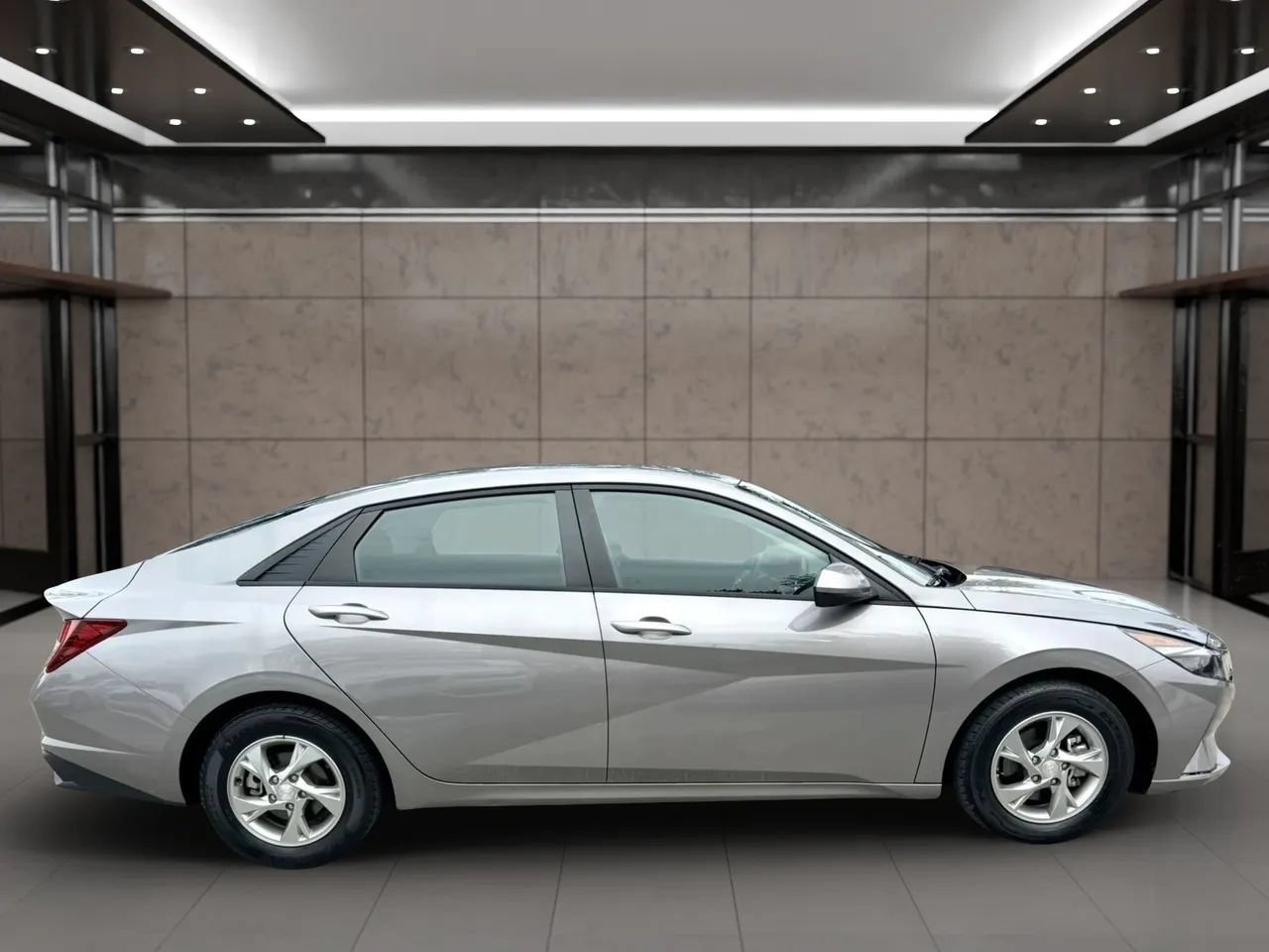 Used 2023 Hyundai Elantra SE FWD image 2