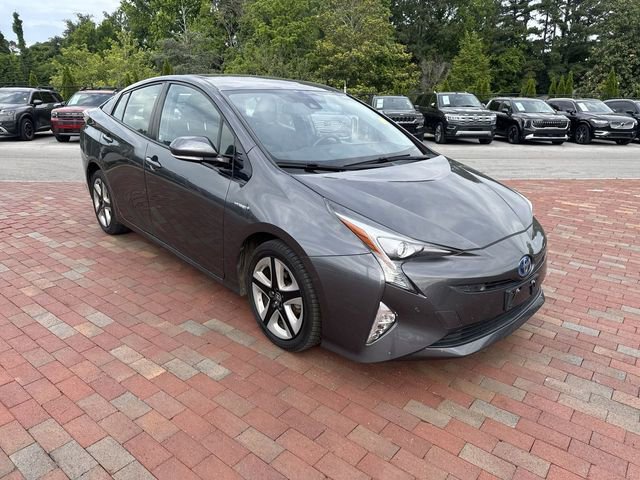 Used 2017 Toyota Prius Four FWD image 19